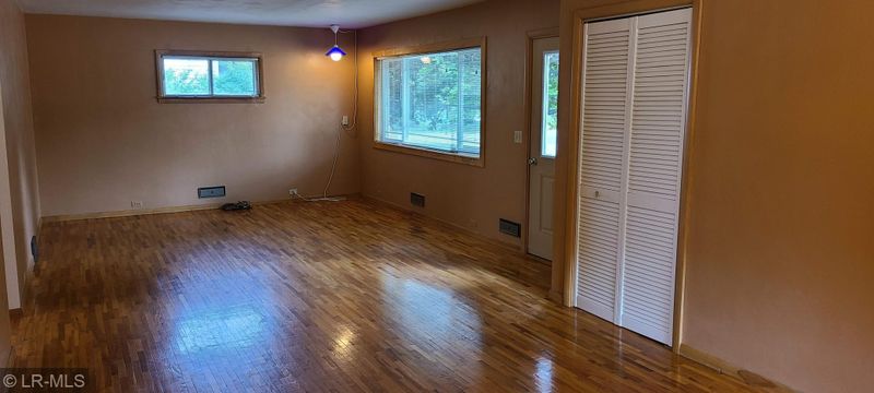 603 E Gustavus Ave, Fergus Falls, MN 56537