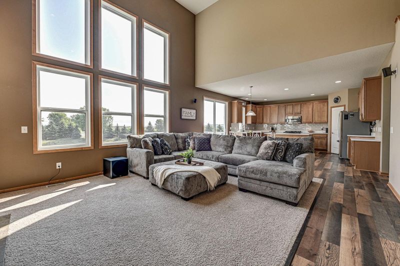 3779 Whitetail Dr, Shakopee, MN 55379