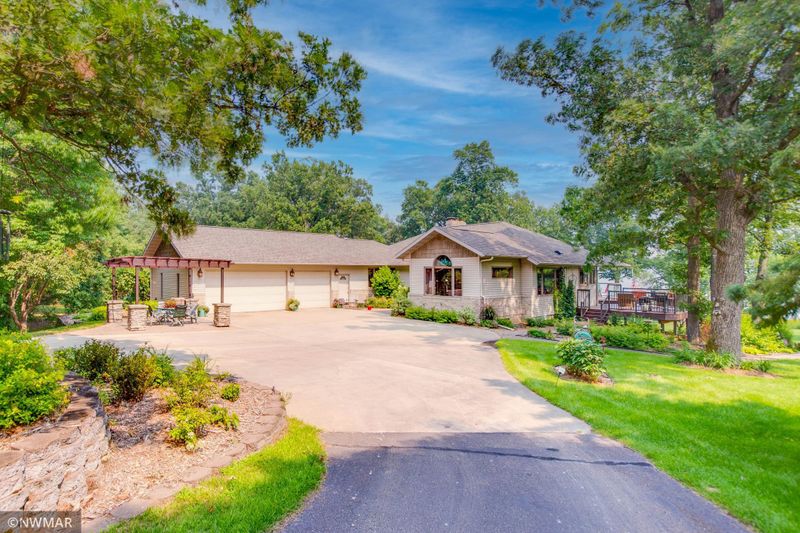 578 Wagon Wheel Dr SE, Bemidji, MN 56601