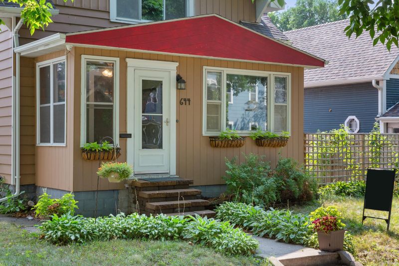 644 Asbury St, Saint Paul, MN 55104