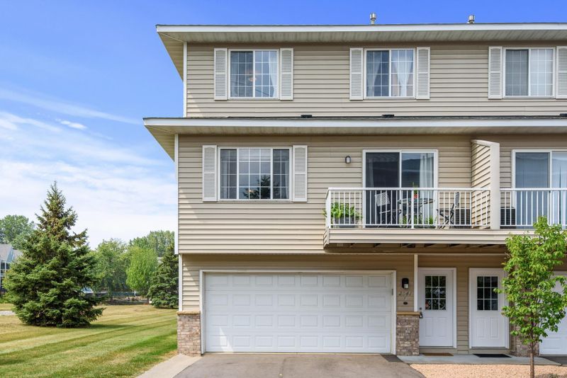 2541 Cobble Hill Ct #F, Woodbury, MN 55125
