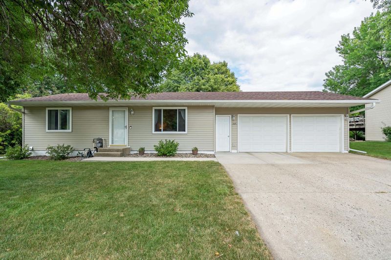 545 Kim Ln, Owatonna, MN 55060
