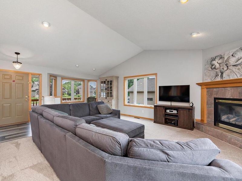 11315 53rd St NE, Albertville, MN 55301