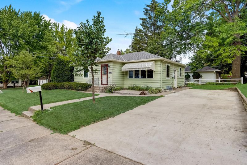 103 State St, Kenyon, MN 55946