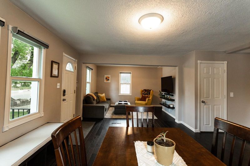 3628 Silver Lake Rd NE, Saint Anthony, MN 55418