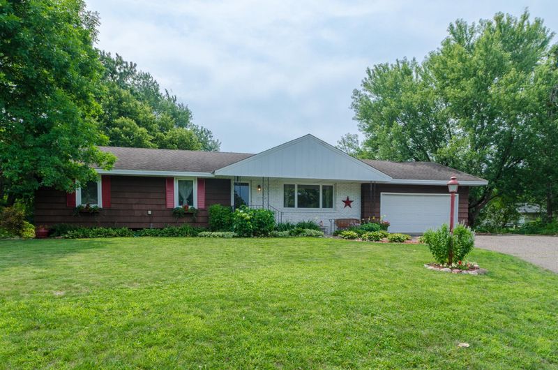 7536 Lee Ave N, Brooklyn Park, MN 55443