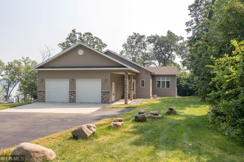 46258 Jungle Shore Trl, Perham, MN 56573