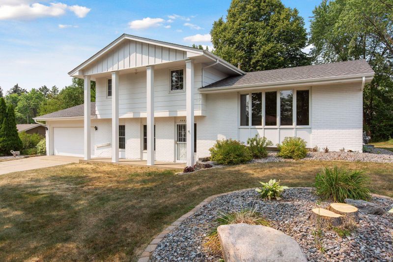 7908 37th Ave N, Crystal, MN 55427