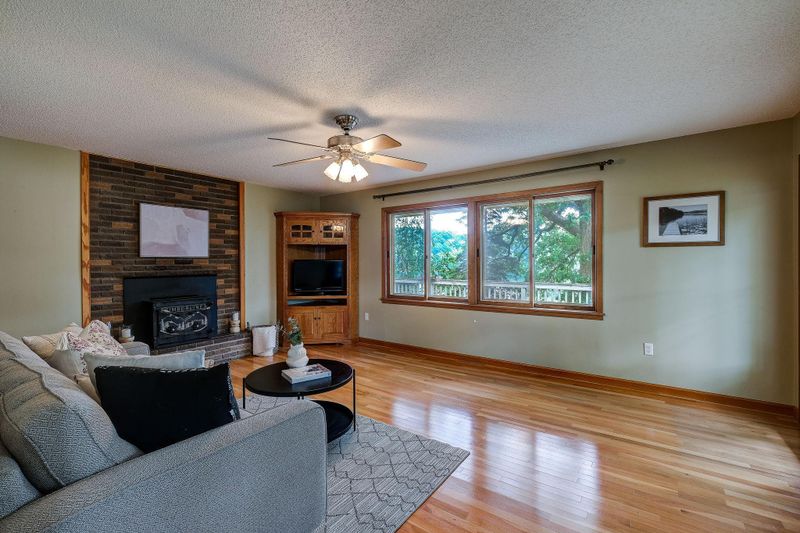 537 Emmet Rd, Clearwater, MN 55320