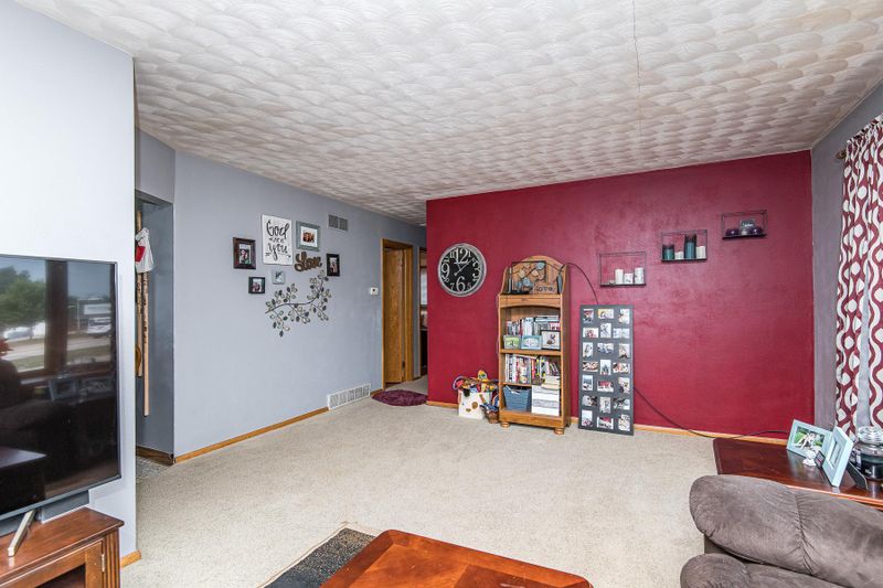 806 5th St NW, Rochester, MN 55901