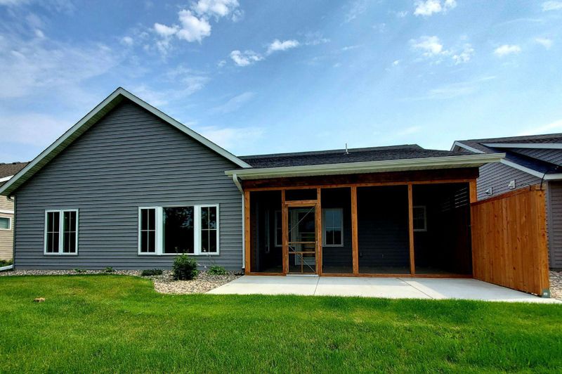 1212 Cypress Dr W, Annandale, MN 55302