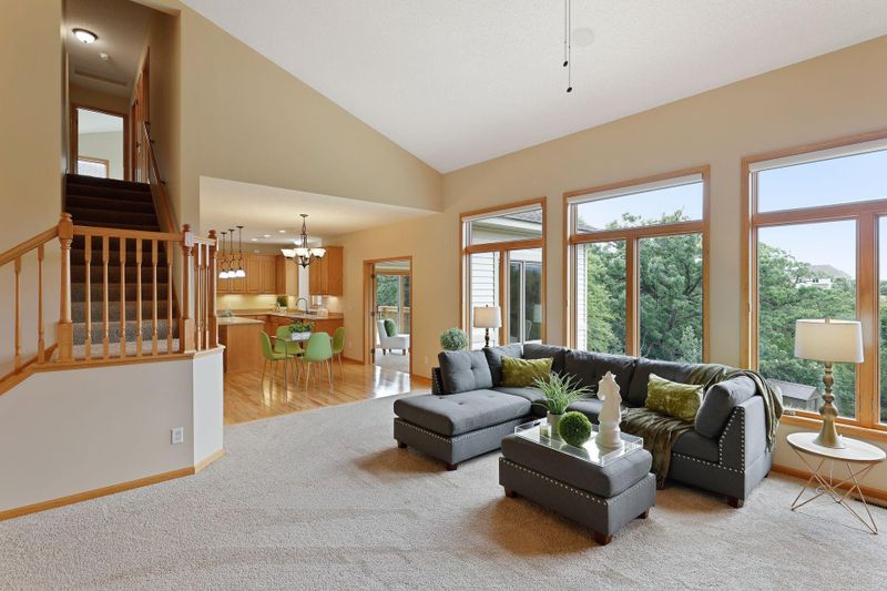 475 Moers Cir, Chaska, MN 55318