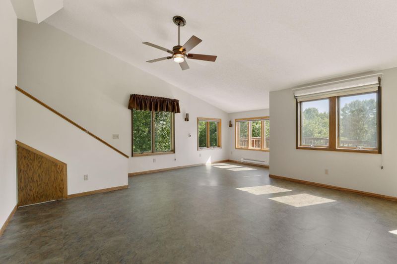 8810 55th St N, Lake Elmo, MN 55042