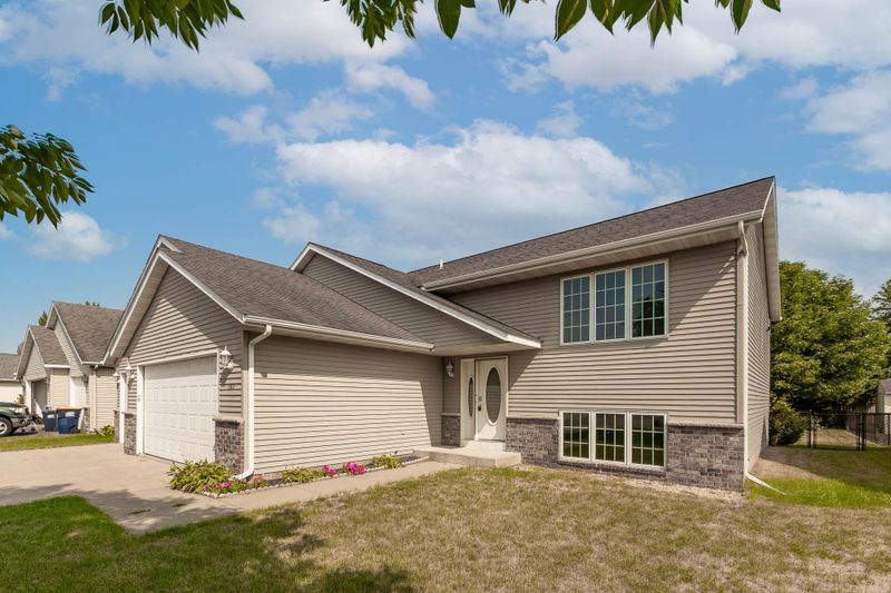 780 E State St, Belle Plaine, MN 56011
