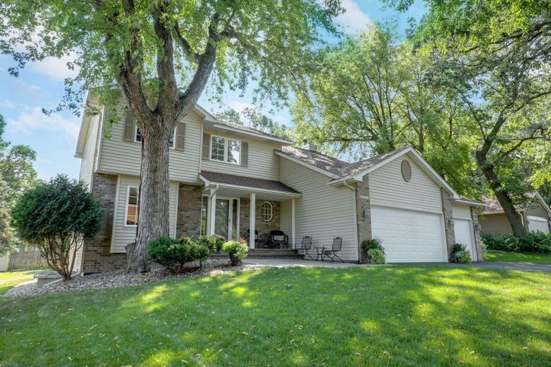 15009 Willa Ct, Burnsville, MN 55306