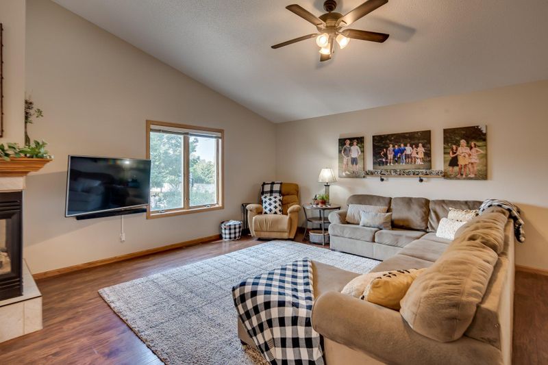 516 Highland Ct, Saint Peter, MN 56082