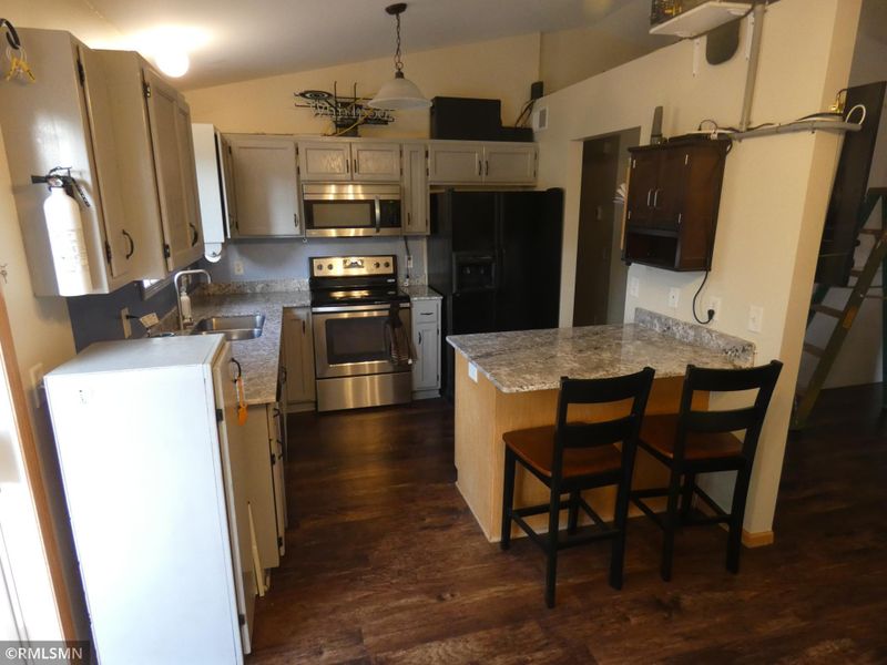 502 Horseshoe Ln, Braham, MN 55006