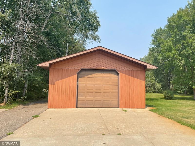2521 Balsam Rd NW, Bemidji, MN 56601