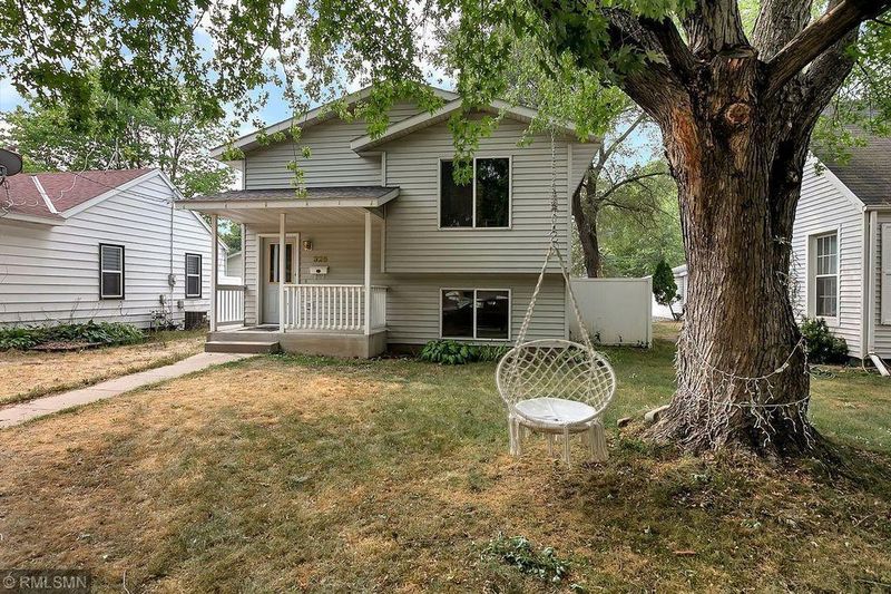325 27th Ave N, Saint Cloud, MN 56303