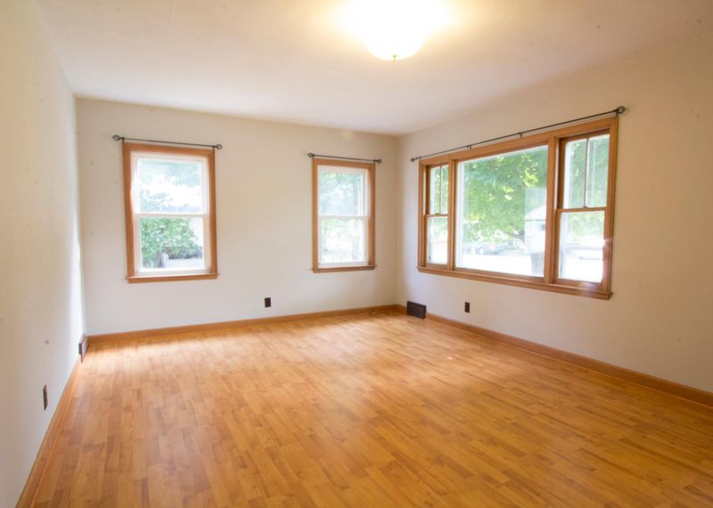 515 Vine St, Cannon Falls, MN 55009