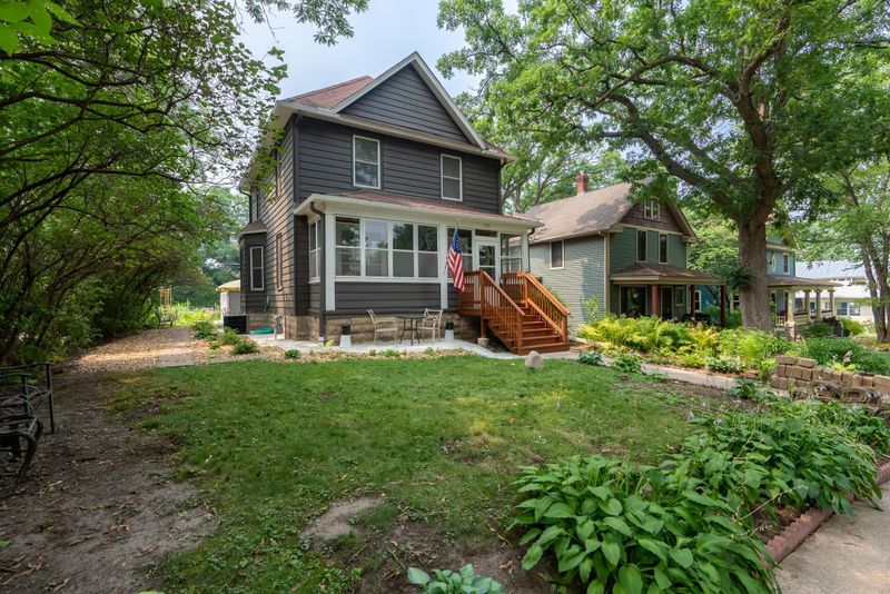 703 Delaware Ave, Saint Paul, MN 55107