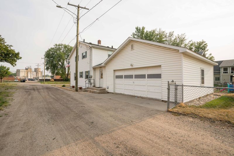 314 W Cavour Ave, Fergus Falls, MN 56537