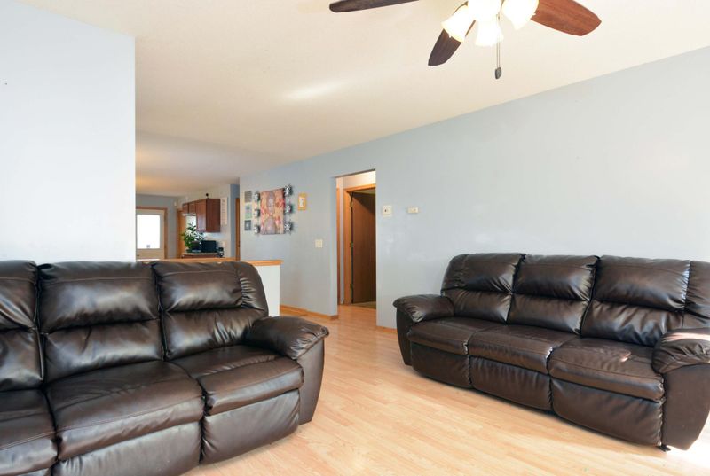 2194 Nortonia Ave, Saint Paul, MN 55119
