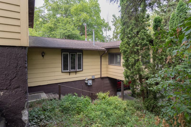 517 E Vernon Ave, Fergus Falls, MN 56537