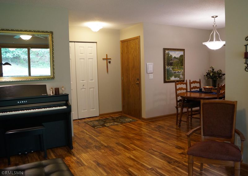 7266 Hunters Rn, Eden Prairie, MN 55346