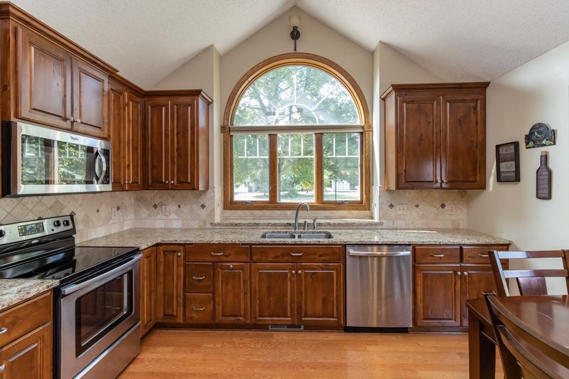 16370 Java Ln, Lakeville, MN 55044