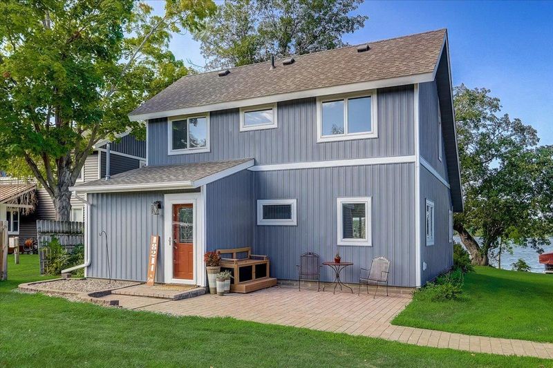 18214 Roberds Lake Blvd, Faribault, MN 55021