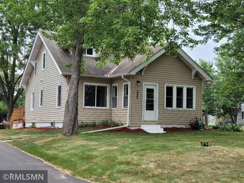 3850 Linden St, White Bear Lake, MN 55110
