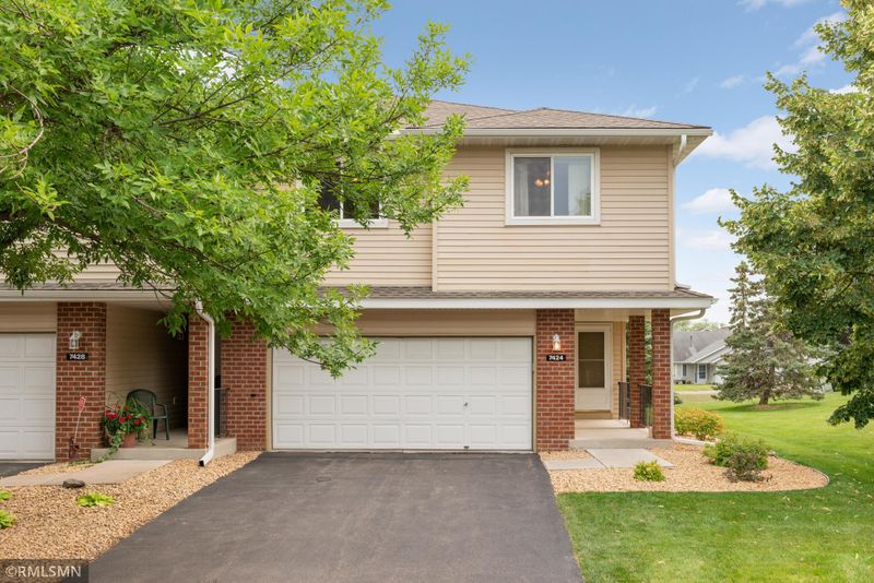 7424 Brady Pa, Inver Grove Heights, MN 55076