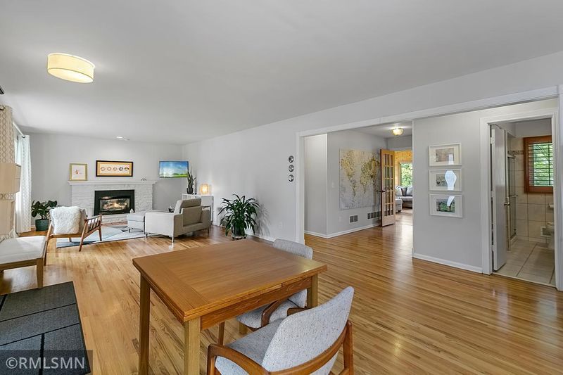 6450 Undestad St, Eden Prairie, MN 55346