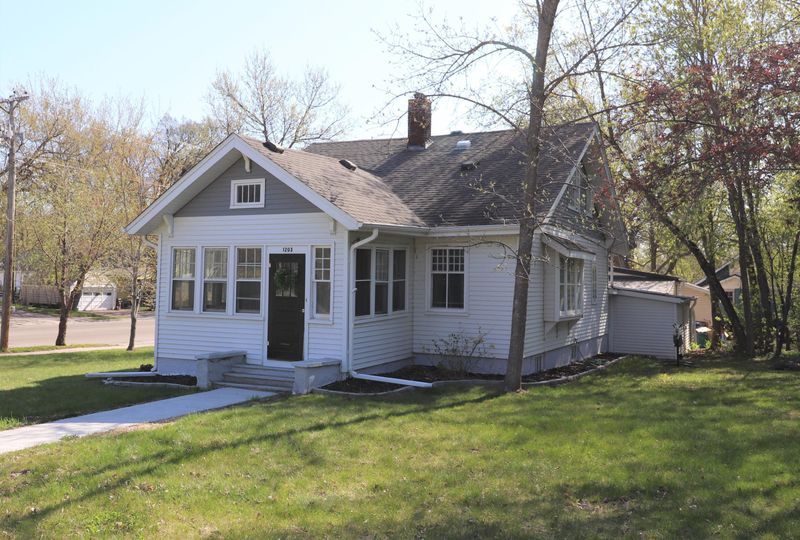 1203 Summit Ave, Detroit Lakes, MN 56501