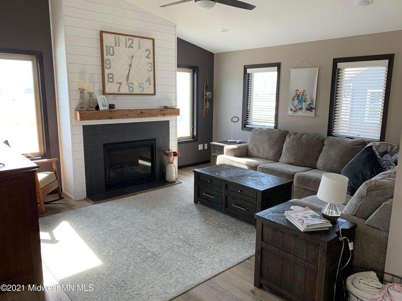 406 Garfield Ln, Lake Park, MN 56554