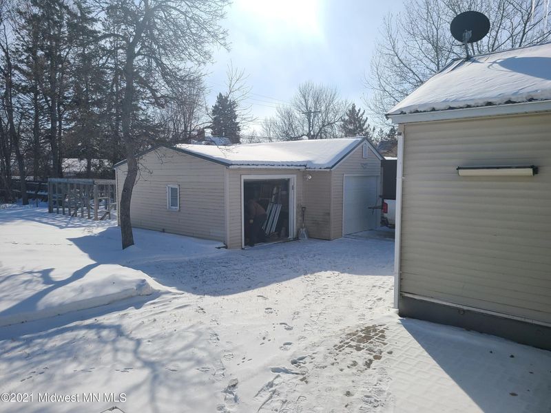 423 2nd Ave SW, Perham, MN 56573