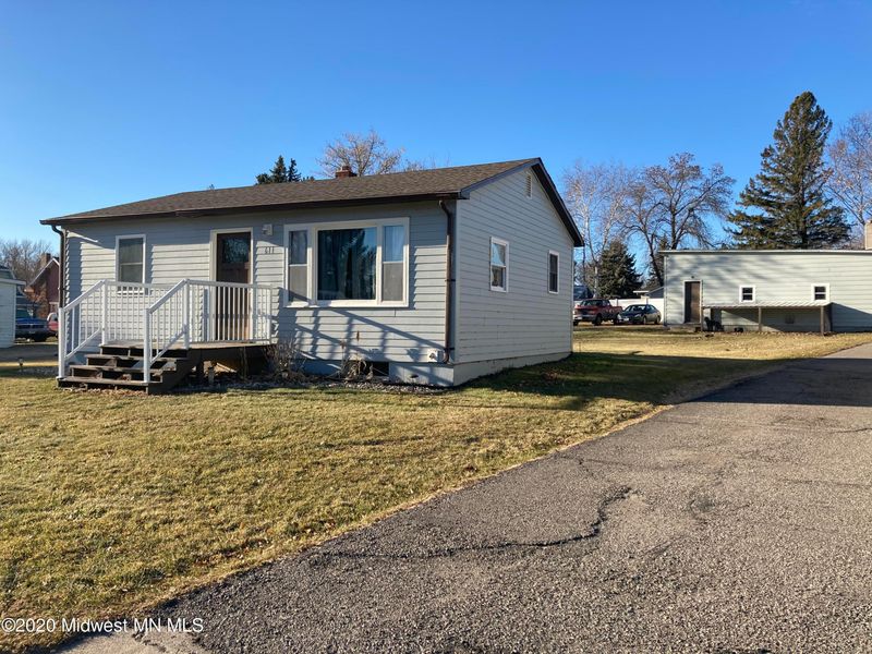 611 - 607 9th St, Hawley, MN 56549