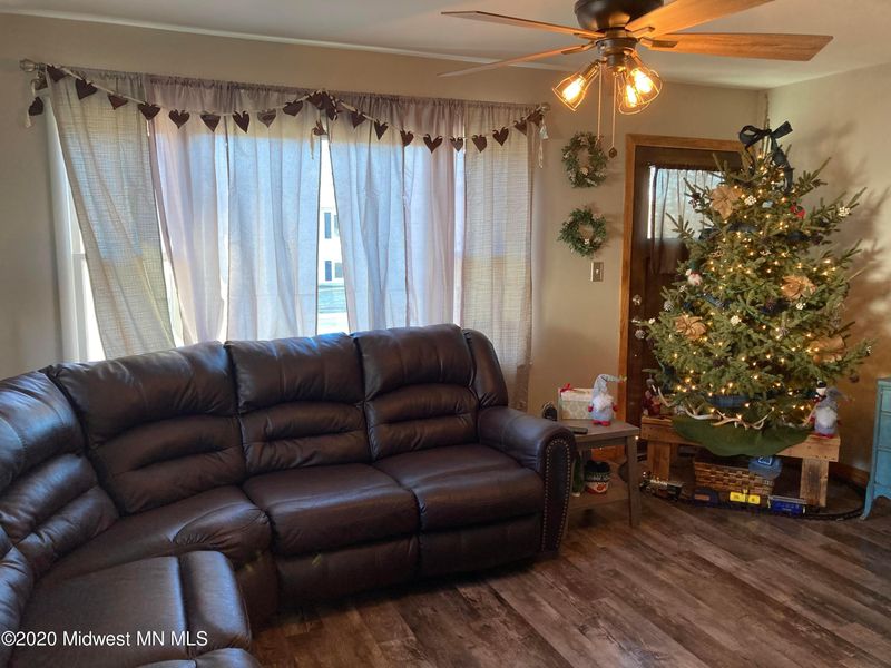 611 - 607 9th St, Hawley, MN 56549
