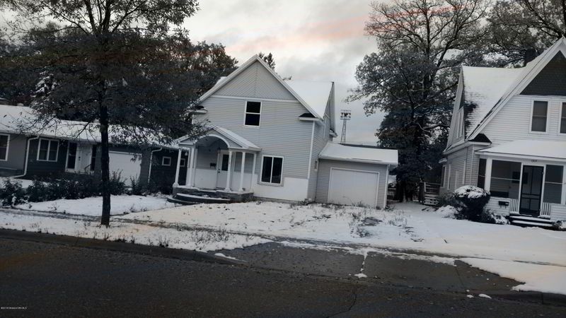 1315 Lake Ave, Detroit Lakes, MN 56501