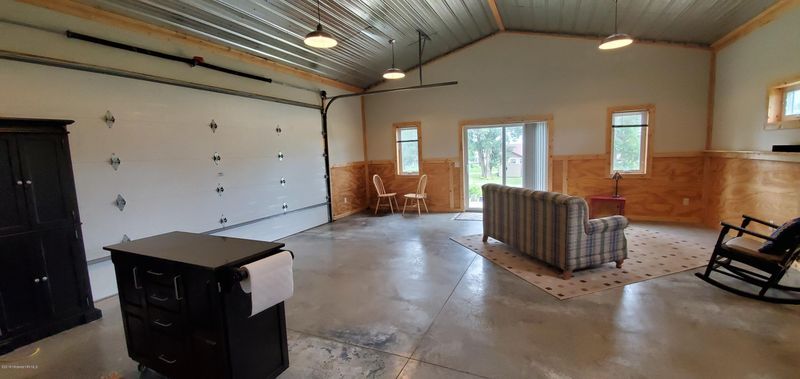 40872 Kleins Dr, Perham, MN 56573