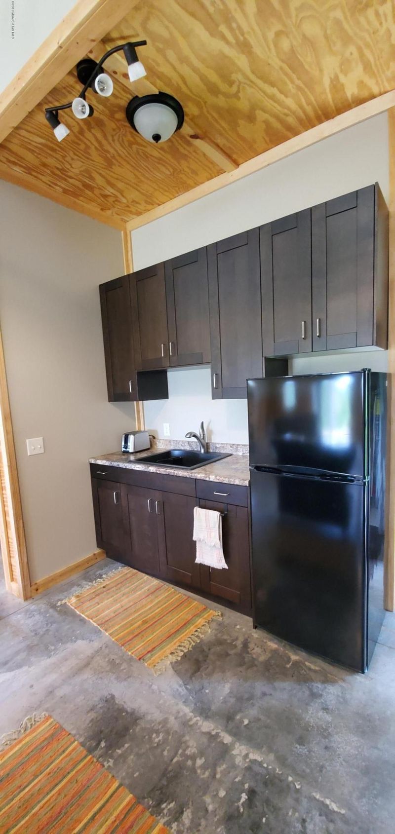 40872 Kleins Dr, Perham, MN 56573
