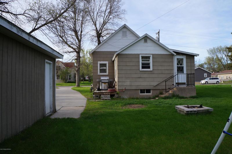 307 Main St E, Detroit Lakes, MN 56501