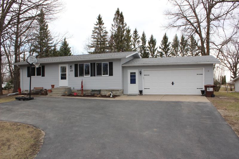 305 Van Aernam St, New York Mills, MN 56567