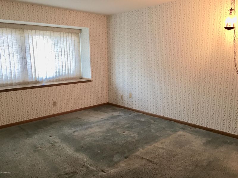 1203 Jackson Ave, Detroit Lakes, MN 56501
