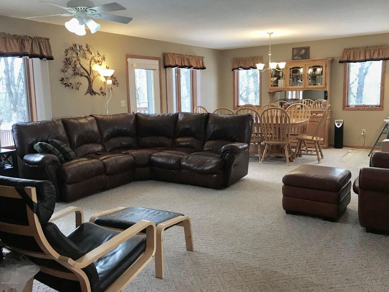 310 Oak Hills Dr, Detroit Lakes, MN 56501