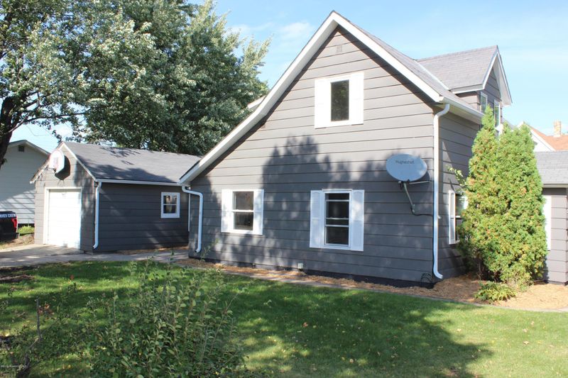 358 2nd Ave SW, Perham, MN 56573