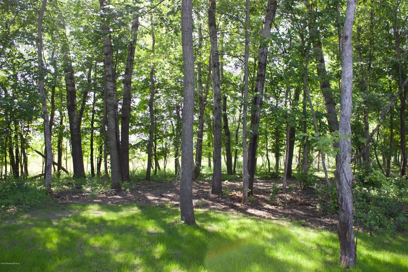 1405 Maplewood Ln, Detroit Lakes, MN 56501