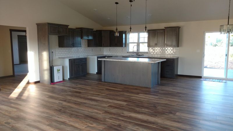 1957 Middle Creek Rd, Detroit Lakes, MN 56501