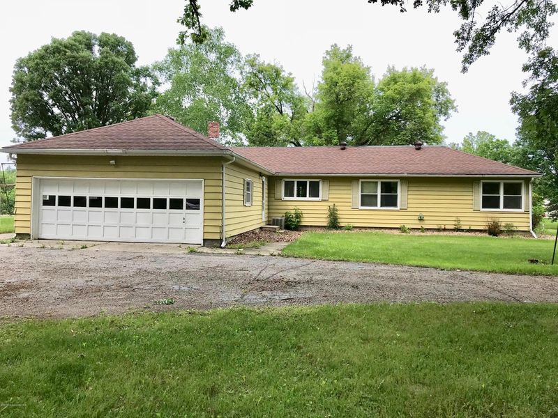 17872 E Howe Lake Rd, Detroit Lakes, MN 56501